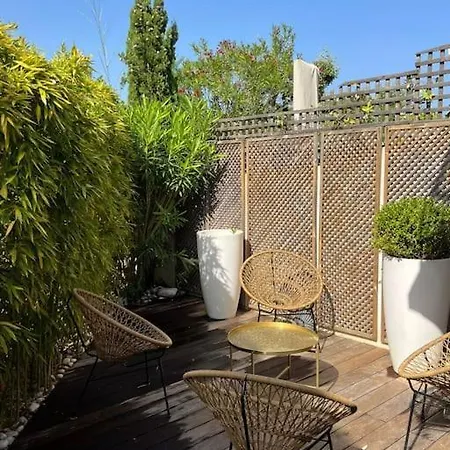 L'atypique : 2 // Piscine // Parking