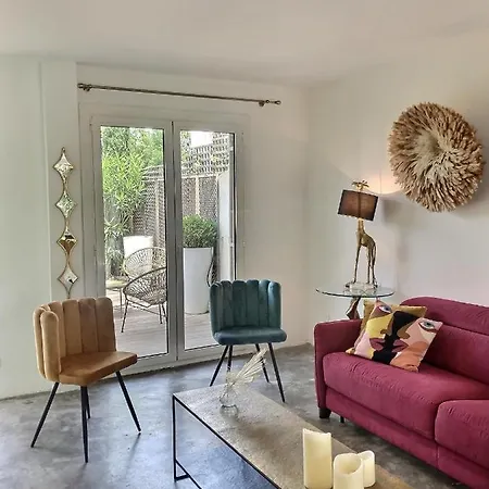 L'atypique : 2 // Piscine // Parking Daire *