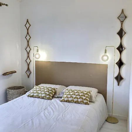 L'atypique : 2 // Piscine // Parking *