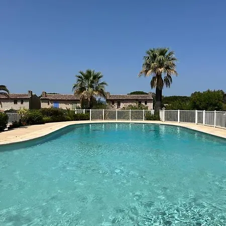 L'atypique : 2 // Piscine // Parking