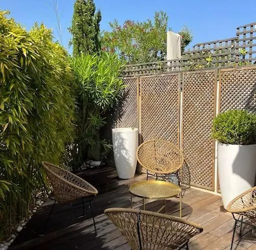 L'atypique : 2 // Piscine // Parking