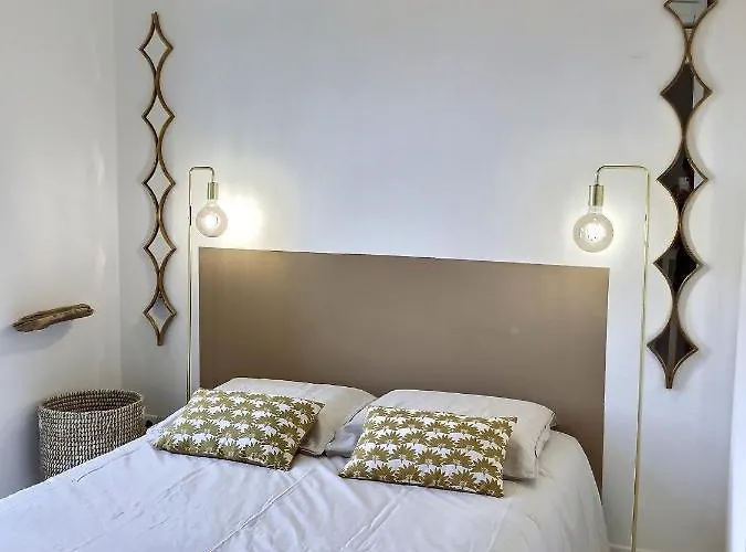 L'atypique : 2 // Piscine // Parking *