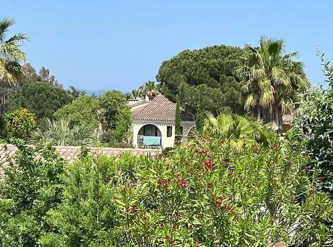 L'atypique : 2 // Piscine // Parking * Saint-Tropez