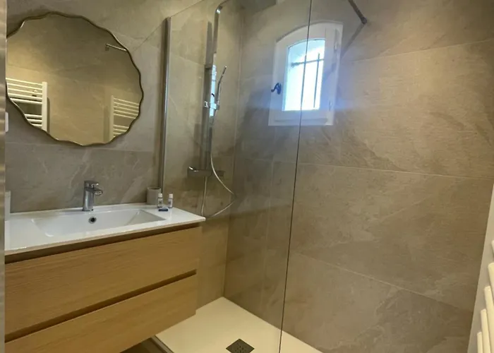 L'atypique : 2 // Piscine // Parking